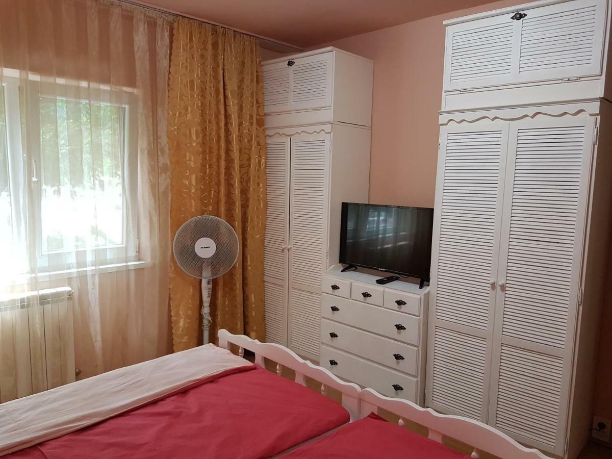 Apartament Aura Διαμέρισμα Oradea Εξωτερικό φωτογραφία